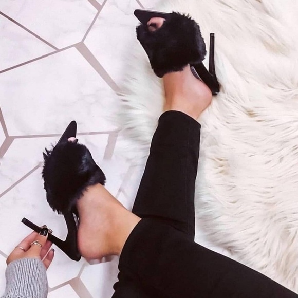 🔥Cape Robbin Savage Mules Black - Picture 2 of 11